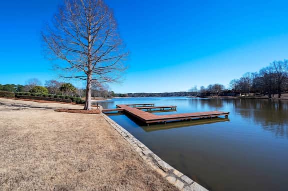 Vallentino LakeVilla